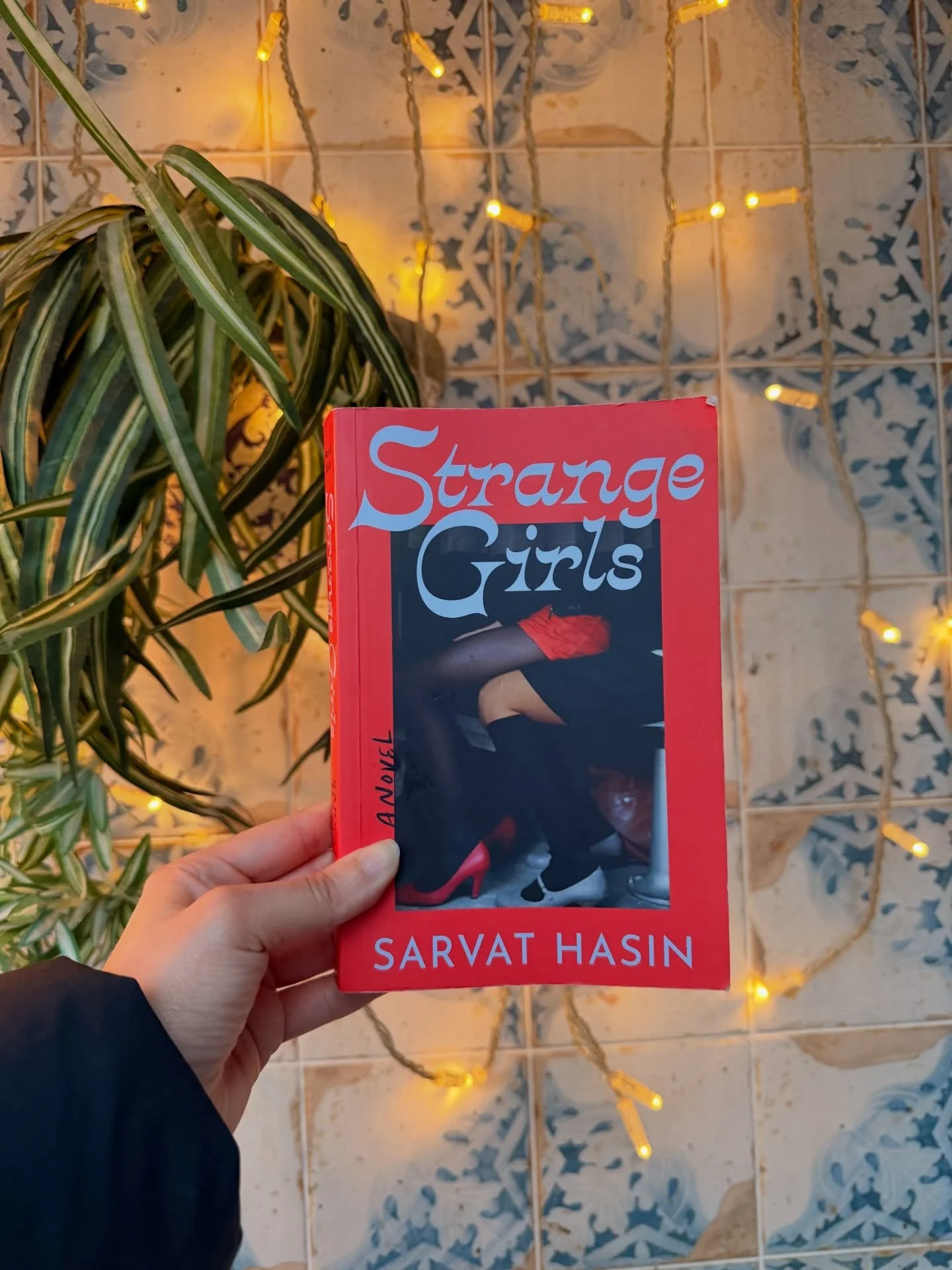 Review from @venicethemenace:
Strange Girls by Sarvat Hasin
📕📕📕

If you&rsquo;re looking for a Galentine&rsquo;s read then Strange Girls is for you. This book delves into the intricacies of female friendships, identity and boundaries. The story fo