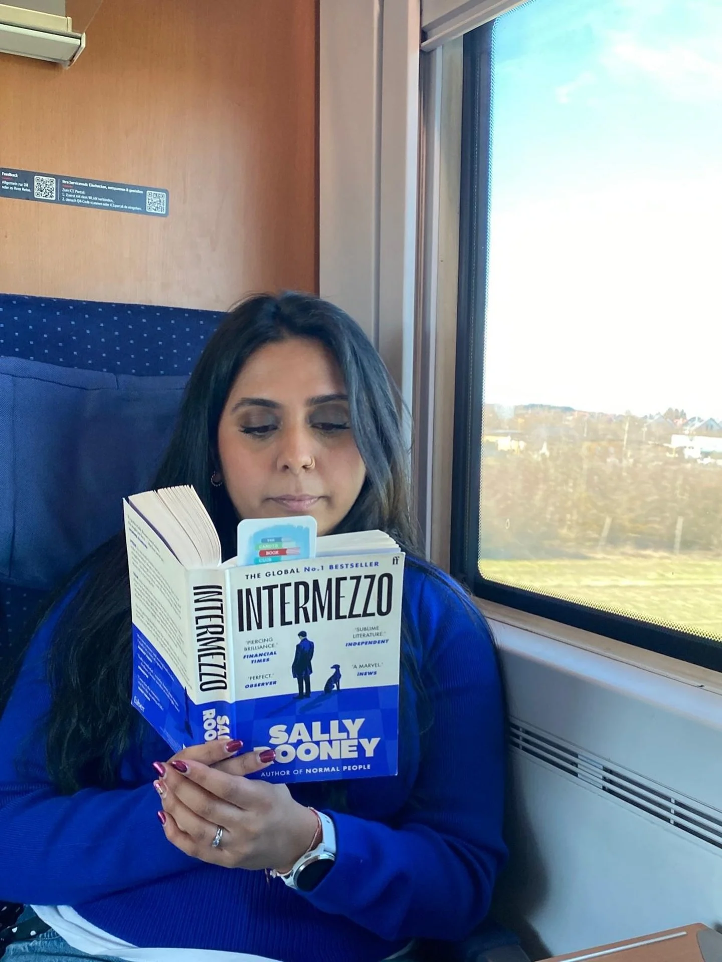 Review from @jess_panch:
Intermezzo by Sally Rooney
📘📘📘

4 hours on planes and 7 hours on trains in Germany is certainly prime reading time, and I chose to share that time with Sally Rooney&rsquo;s latest. The tale of two brothers navigating relat