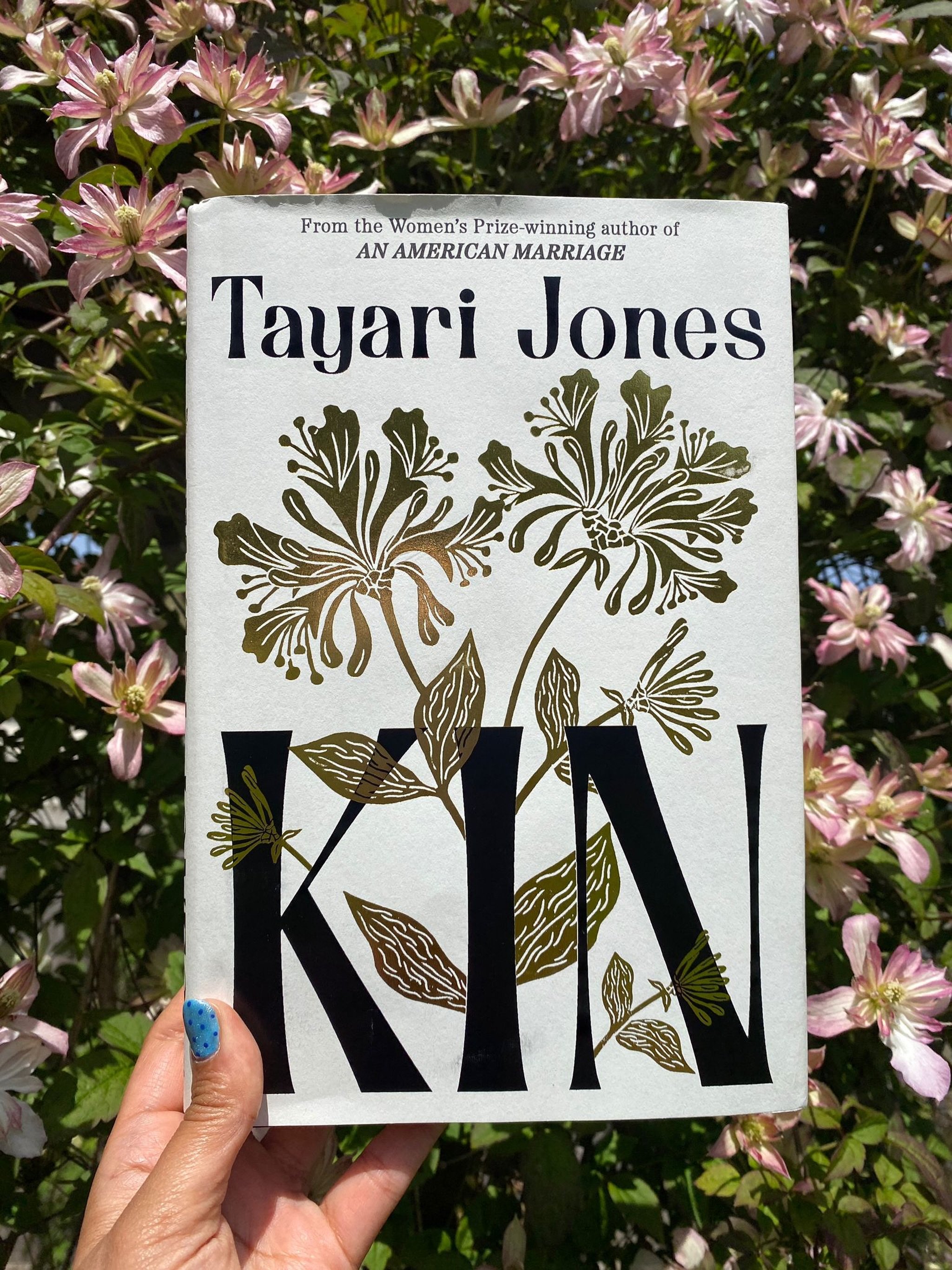Review from @jess_panch:
Kin by Tayari Jones
📙📙📙📙

Kin follows the story of Niecy and Annie, raised as &ldquo;cradle friends&rdquo; with no mothers in 1950s Honeysuckle, Louisiana. In the Jim Crow South, both girls grow up with the tightest of bo