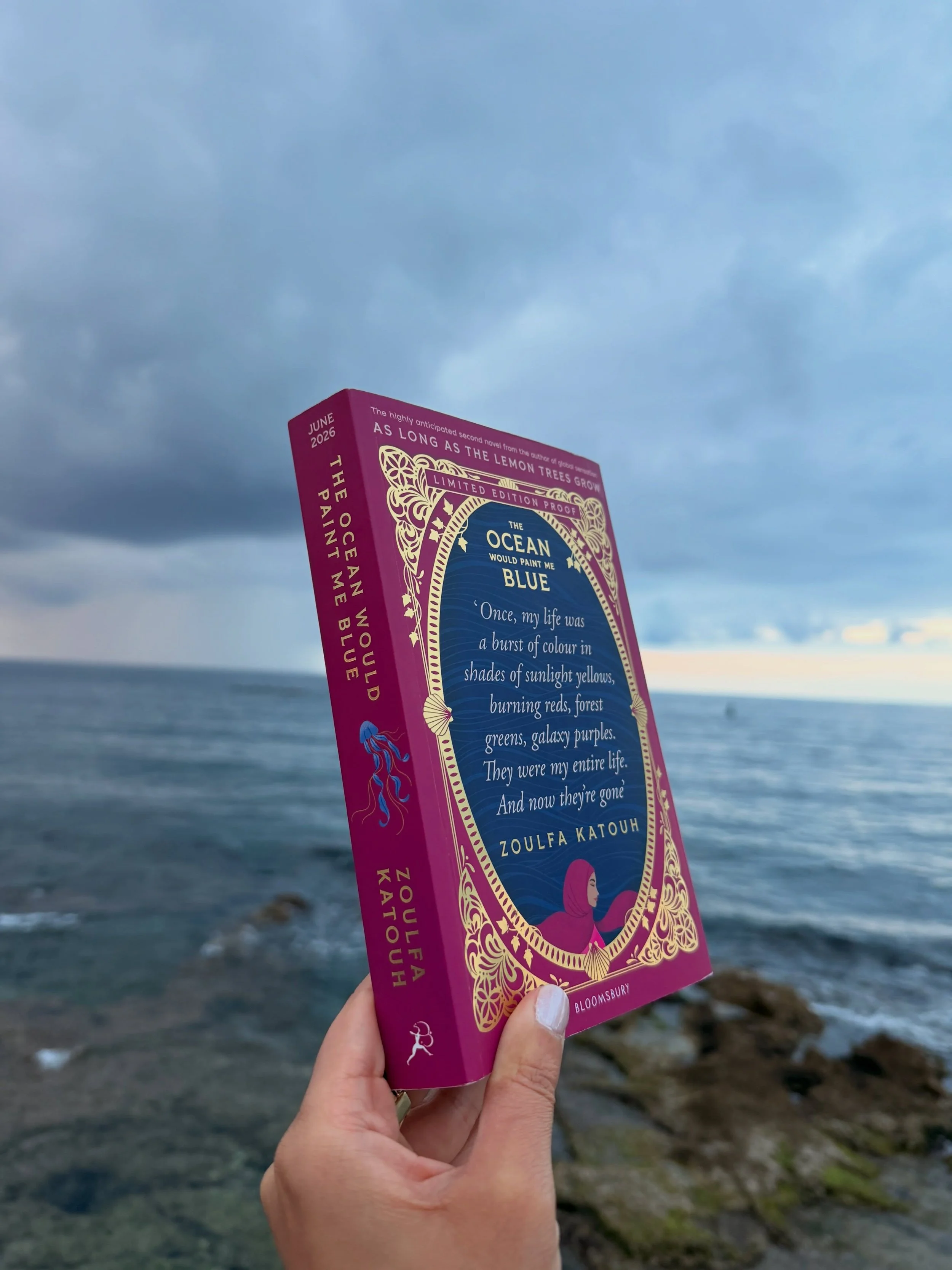 Review from @venicethemenace:
The Ocean Would Paint Me Blue by Zoulfa Katouh
📕📕📕📕📕

The second novel from Zoulfa Katouh is nothing short of spectacular. It is moving, eye-opening, inspiring, and completely devastating in the best way possible.
W
