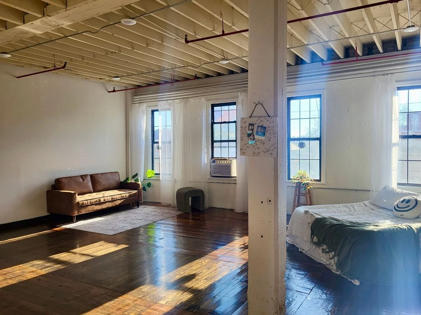 Suite 1204 | 550 Sq. Ft. | Available Now | $640/month

Bright Second-Floor Office with Beautiful Hardwood Floors!
This sun-drenched suite features beautiful hardwood floors and plenty of natural light. Conveniently located near our East Entrance and 