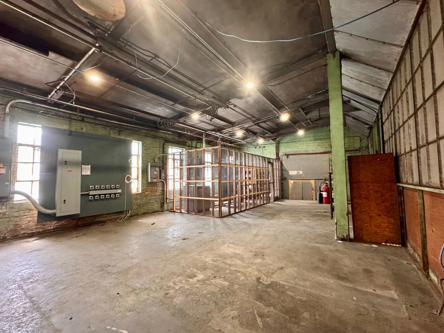 Suite 18201 | 920 Sq. Ft. | $920/month | Available Now 
Former Cryptocurrency Mining Studio

Previously used for cryptocurrency operations, this second-floor space comes pre-equipped with upgraded electric panels&mdash;ideal for mining, blockchain de
