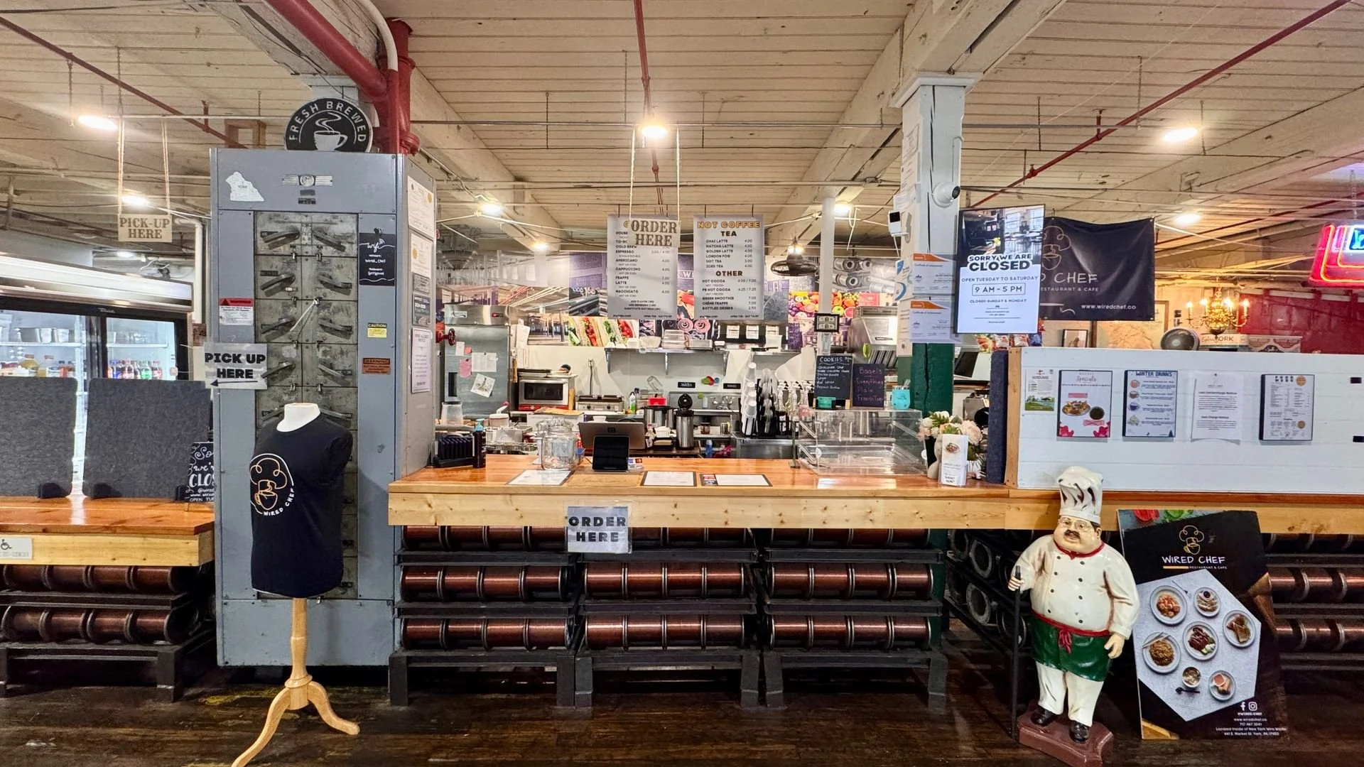 Caf&eacute; / Bakery / Restaurant Space for Lease &ndash; Prime Main Lobby Location for $1,670 /mo, available 5/1/26.
Bring your caf&eacute;, coffee concept, or restaurant vision to life in this highly visible 1,000 SF commercial space located direct