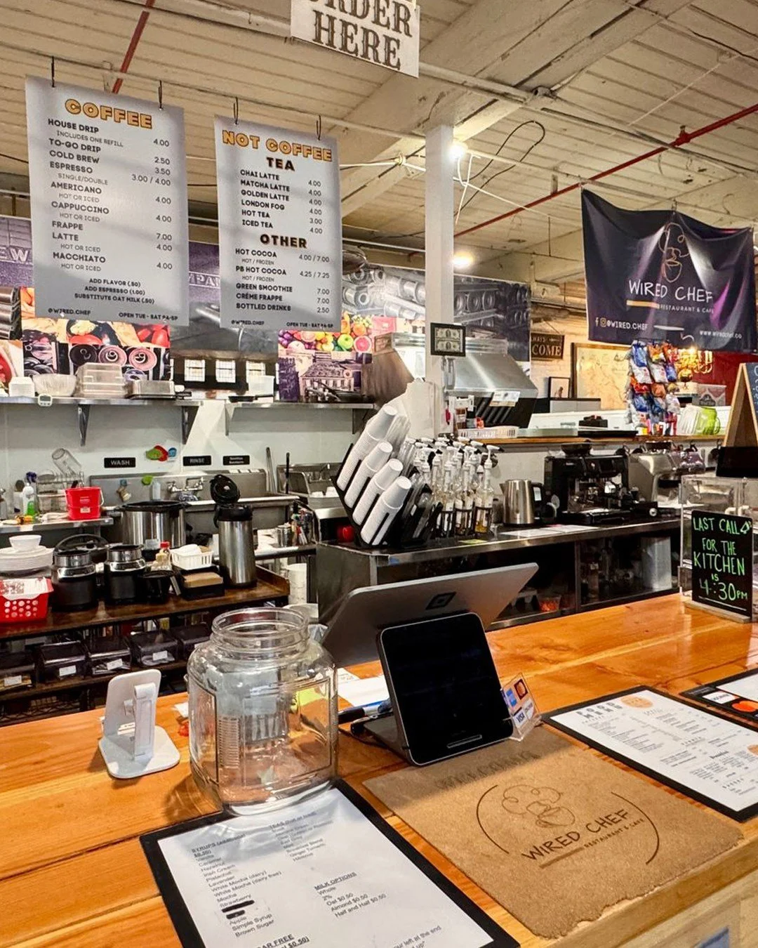 🔥 Join the Momentum at New York Wire Works!
We&rsquo;ve leased 7 amazing suites in this building in March alone&mdash;the energy here is electric! Don't miss your chance to secure the premier Caf&eacute; and Restaurant space at the heart of it all. 