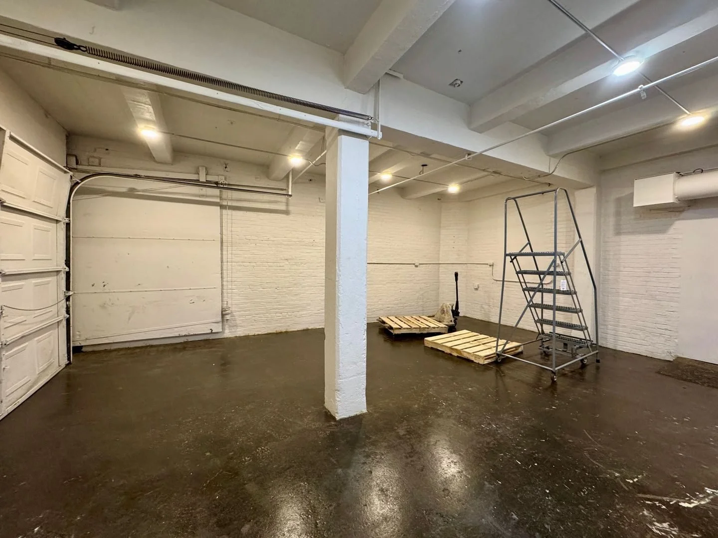 Versatile Industrial/Retail Space 
Suite 9100 | 480 Sq. Ft. | $530/mo + Utilities
Unlock the potential of your business with this highly functional 480 sq. ft. unit located on the first floor of the historic New York Wire Works building. Formerly uti