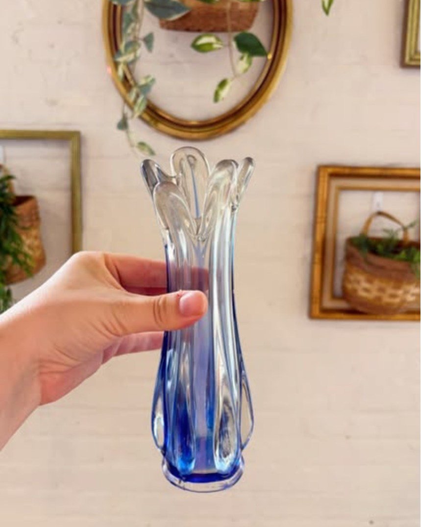 🌵 Tenant Spotlight: Cozy Cactus Finds (Suite 4202)
We are thrilled to highlight Cozy Cactus Finds, now bringing her incredible curated collection right to our building in Suite 4202!

If you love home decor with personality, this is your new go-to d