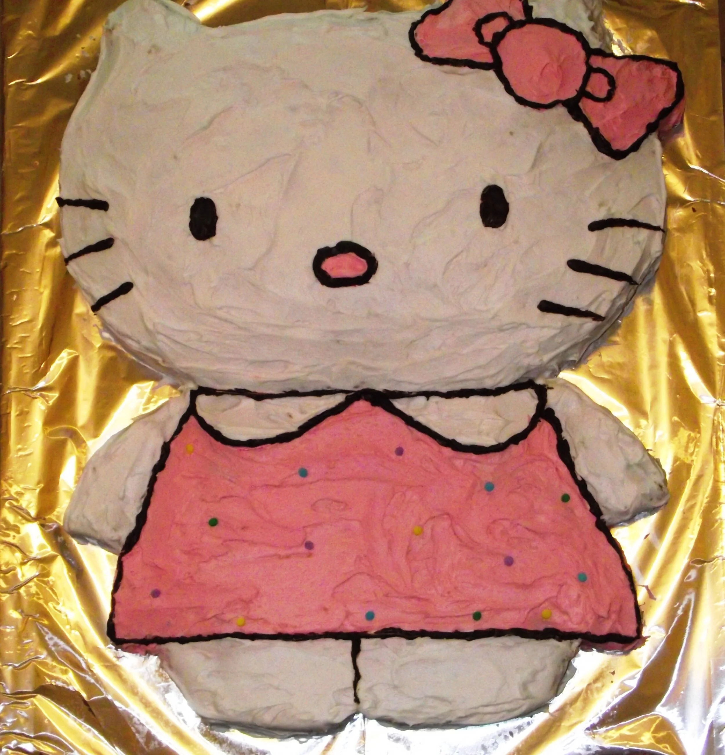 Hello Kitty Cake