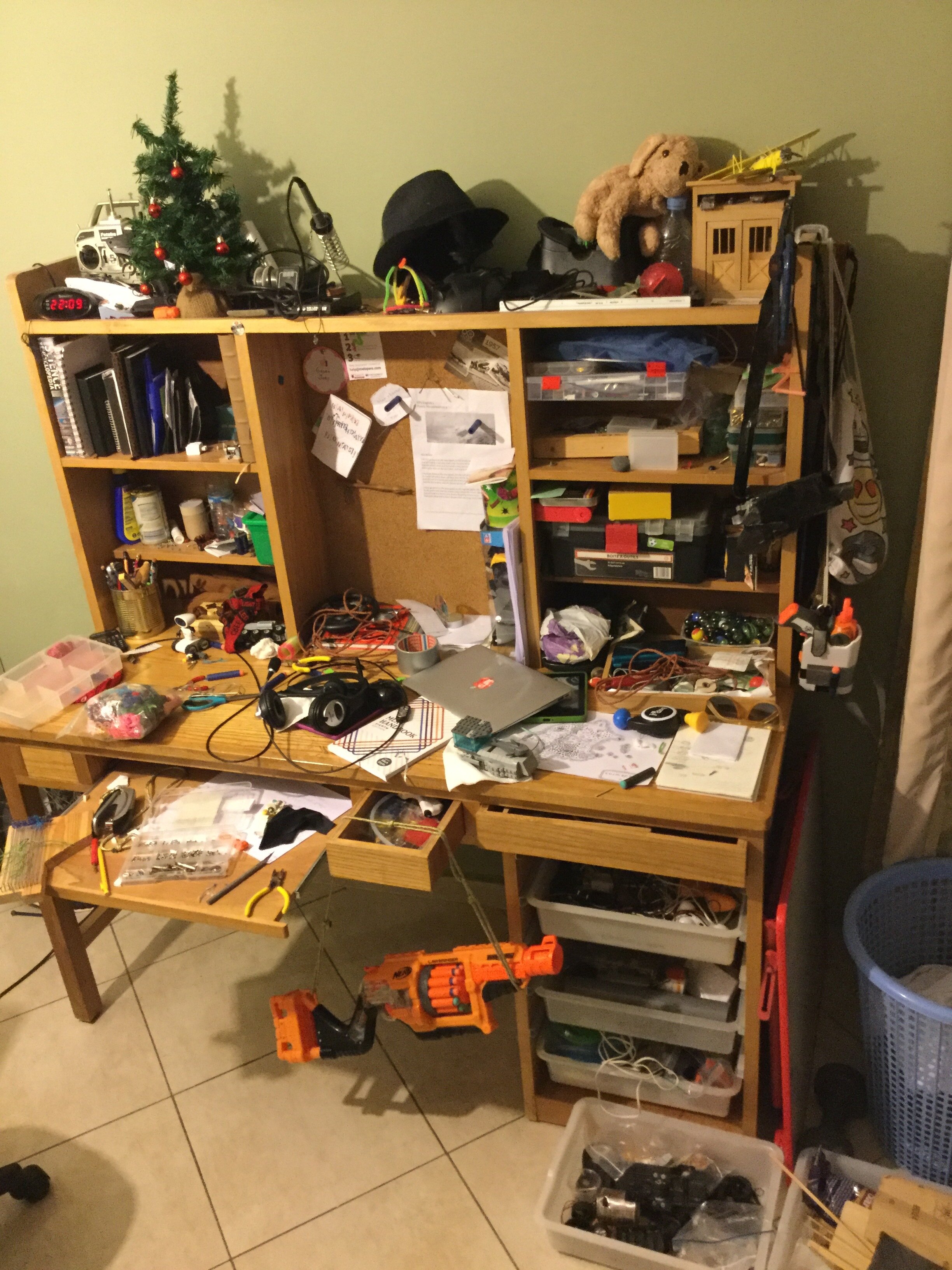 Jonas' Workbench (in use!)