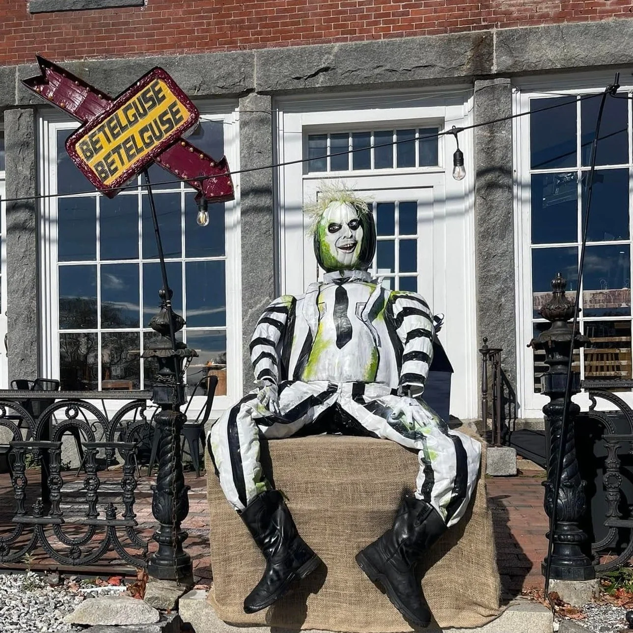 🎃 Thank You Thursday &mdash; Newcastle Publick House 🧡

This week we&rsquo;re giving a big thank-you to a place that quite literally looks over Pumpkinfest the @newcastlepublick. Sitting high above Main Street, it has one of the best views of the g