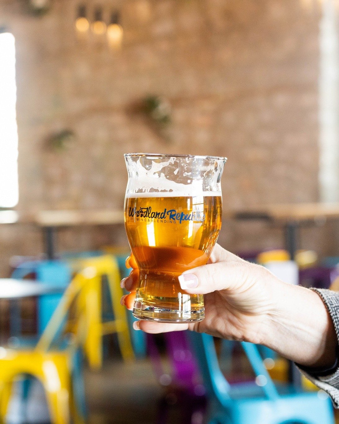 Downtown Rapid City is the perfect place for a cheers with a local brew! 🍻 Our latest blog gives you the inside scoop on 3 local spots to check out! Full blog at the link in our bio, prost! 
#downtowntrapidcity