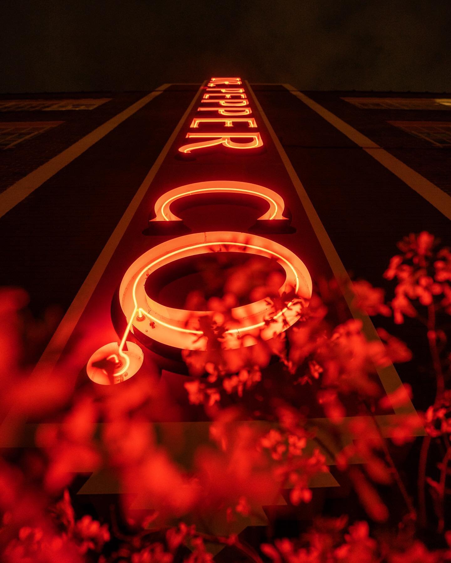 Pepper Place late night.
.
.
.
.
.
.
.
.
@mjabphotos @samgflowers 
#instagrambham&nbsp;#alabama&nbsp;#bestoftheyellowhammerstate #bhamnow&nbsp;#magiccity #thisisalabama #depthobsessed #soulgrown_birmingham &nbsp;#alabamaoutdoors #soulgrown_alabama #s