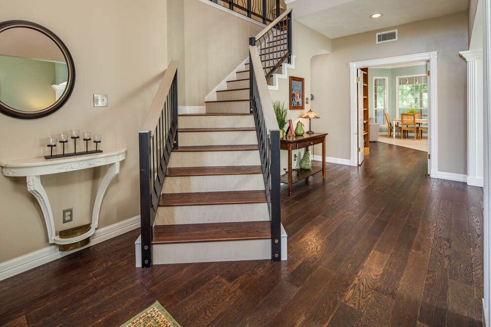 022_Staircase_03.jpg