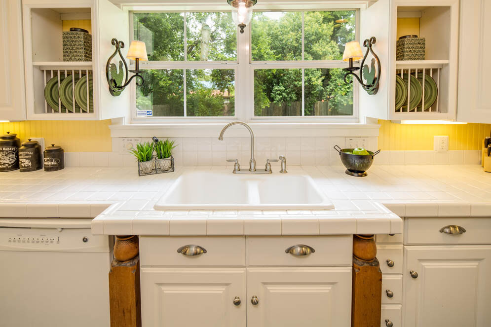 023_Kitchen_012.jpg