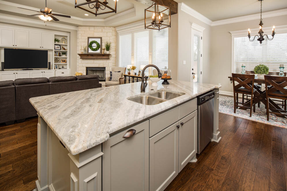 027_Kitchen_005.jpg