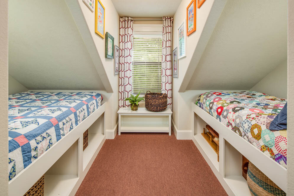 056_Guest Rooms_005.jpg