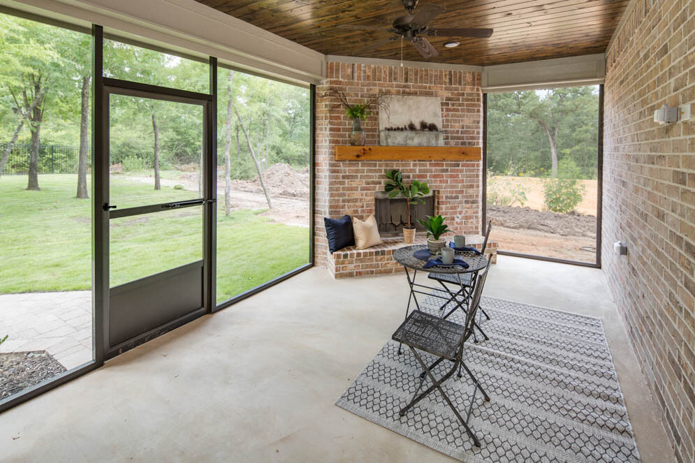 069_Back Porch_001.jpg