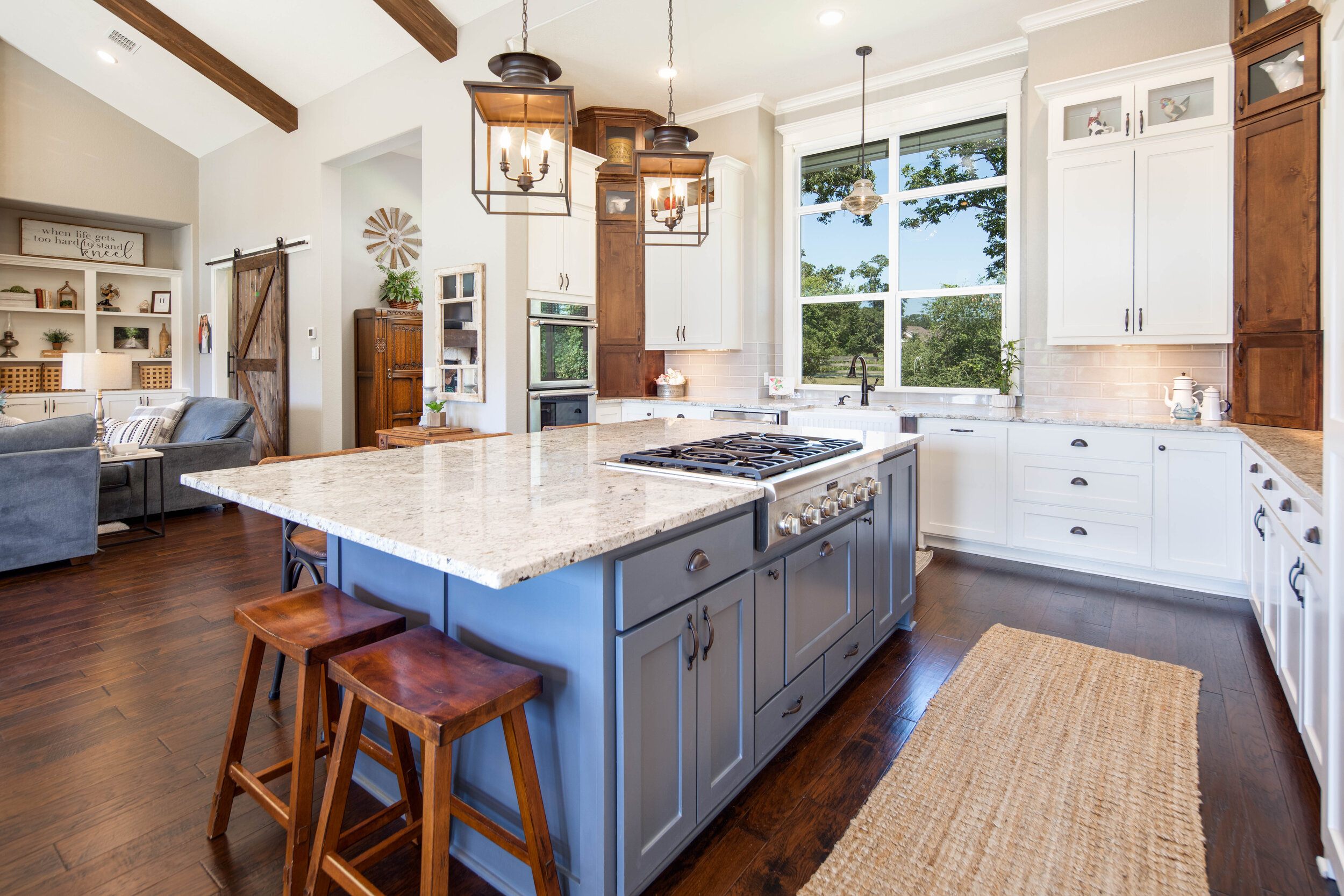 Kitchen 02.jpg