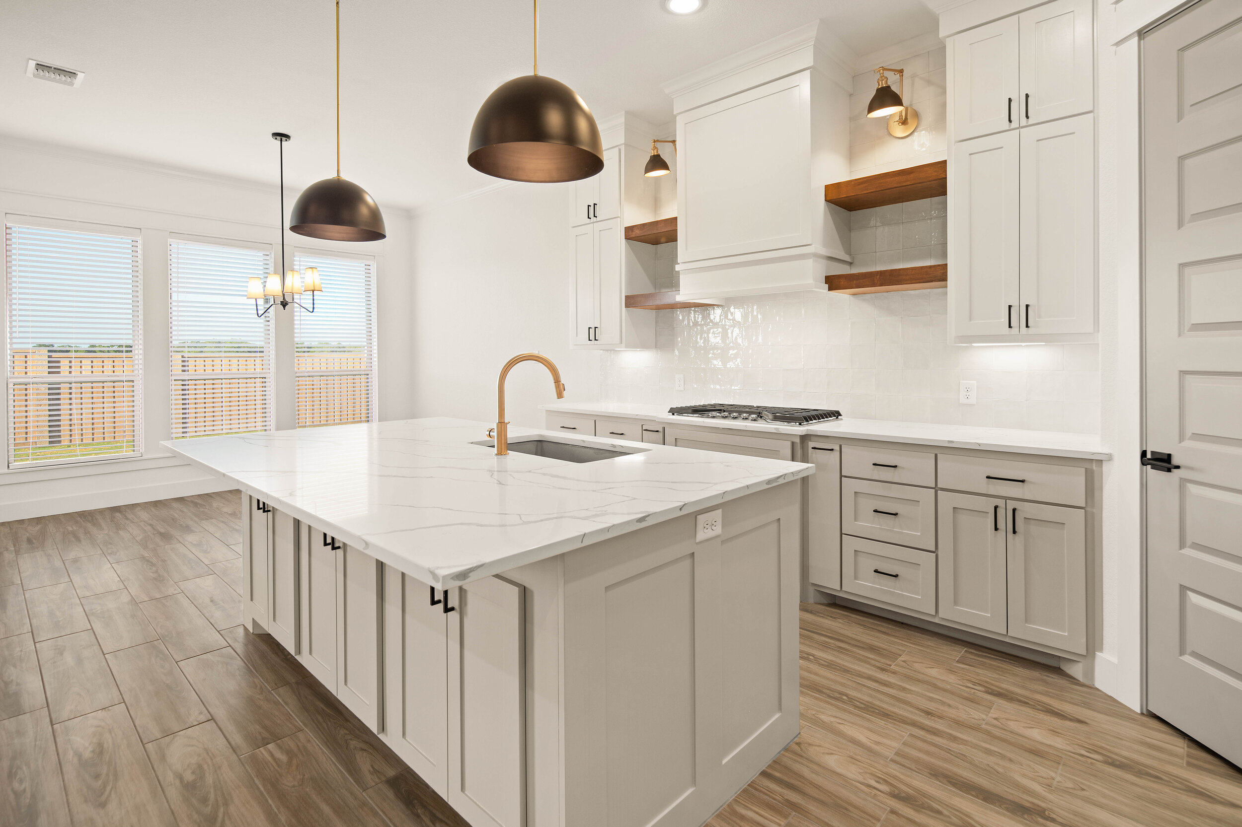 Kitchen 03.jpg