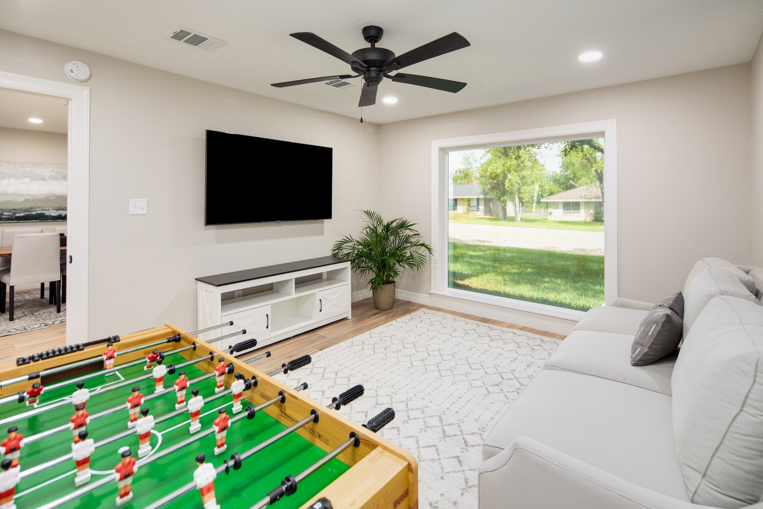 Game Room 02.jpg