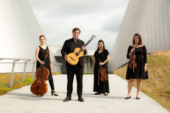 Ensemble - image.jpg