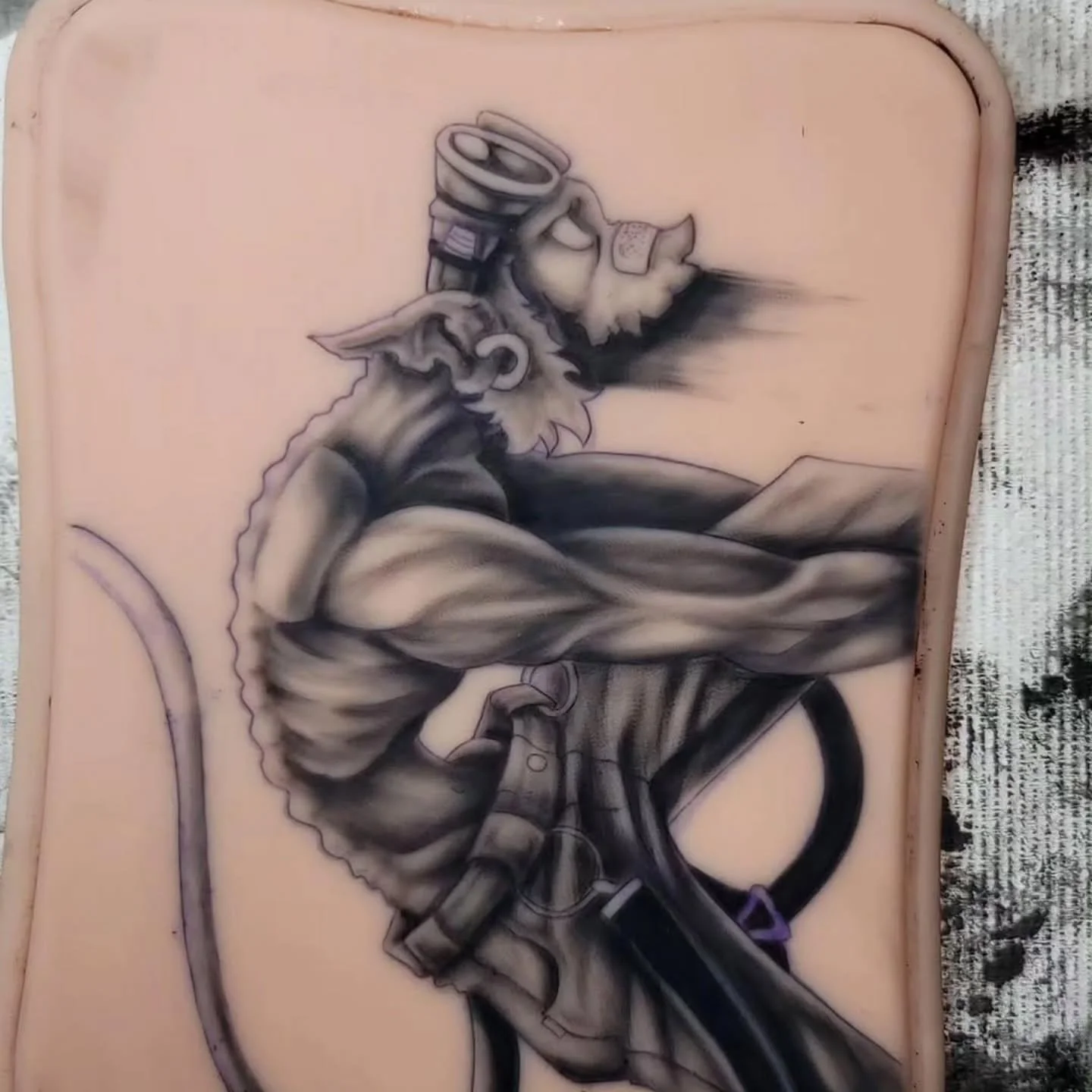 More practice all original drawings... if you know you know...

#tattoo #fakeskin #sunset #sunrise #heart #orignal