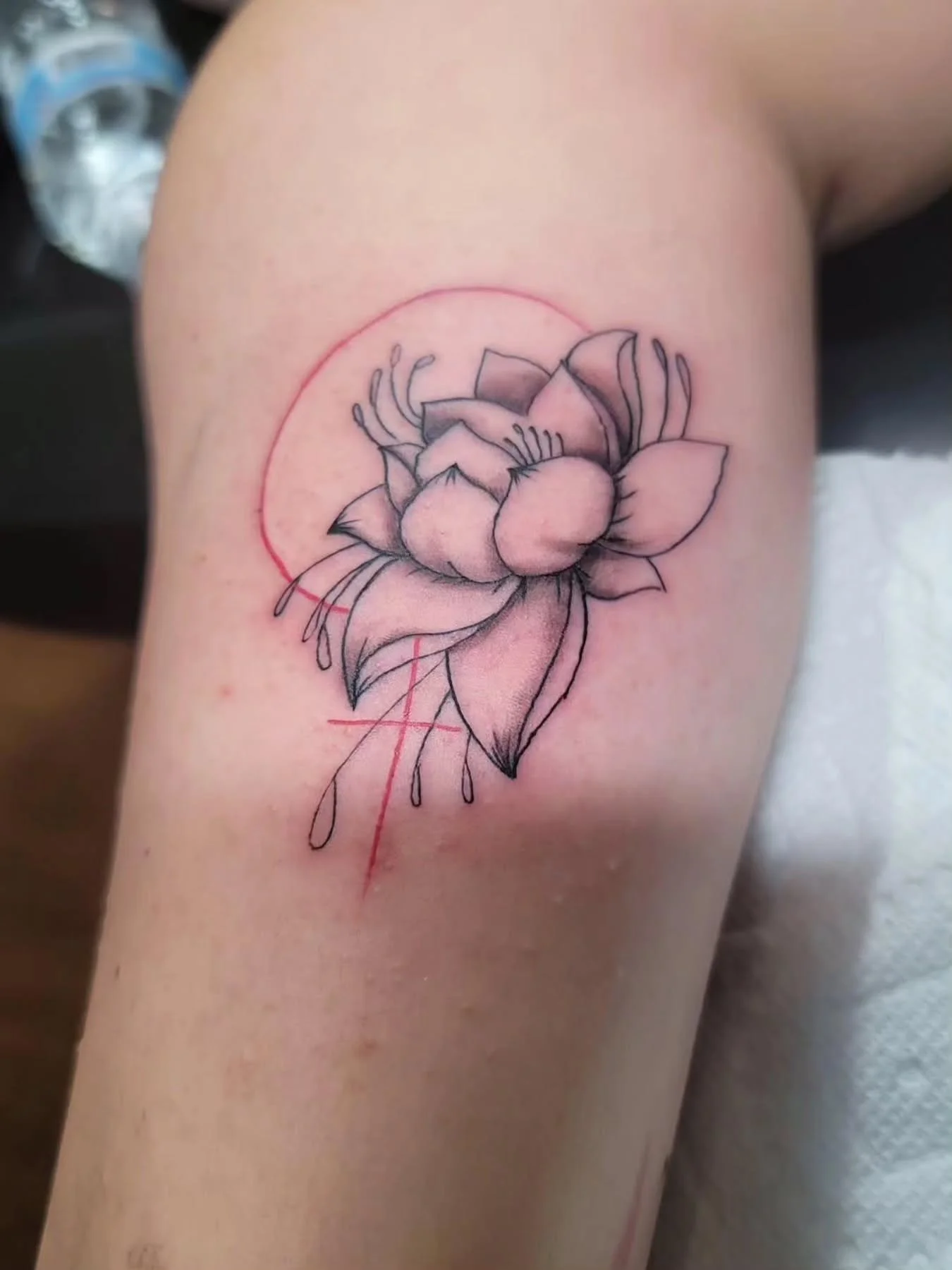 The softest tattoo I've done so far...

#tattoo #lotus #crossstitch