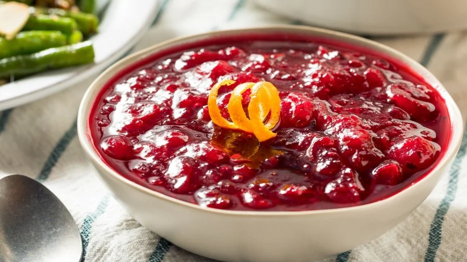 A Burst of Flavor: Homemade Cranberry Sauce Recipe