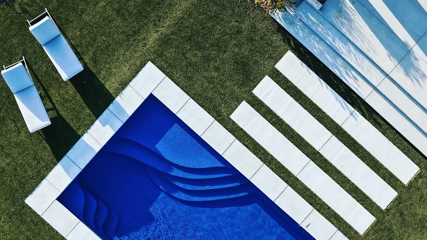 Angles, Curves and Sunshine make any outdoor space more interesting. 
Putting them together in a way that pleases the eye is our job :)
#landscapearchitecture 
#landscapephoto 
#landacapephotography 
#landscapedesign 
#landscapelovers 
#landscape