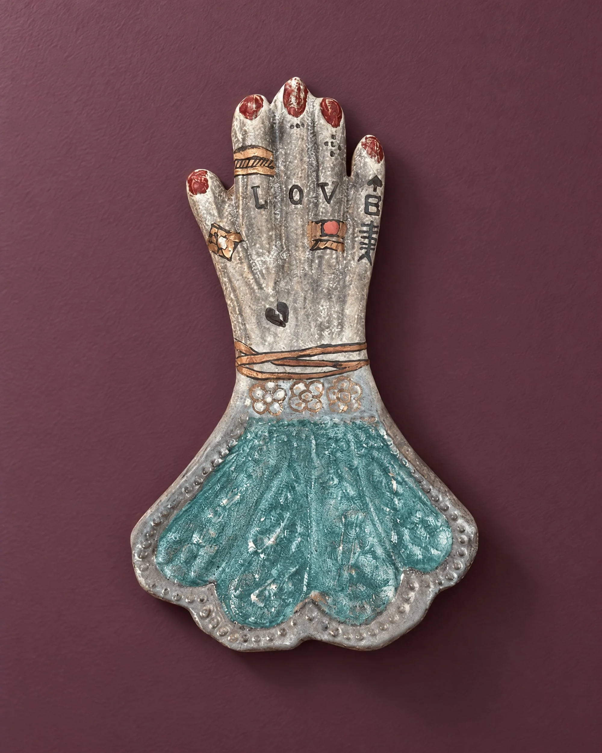 ceramic_hand_aubergine_2500px.jpeg