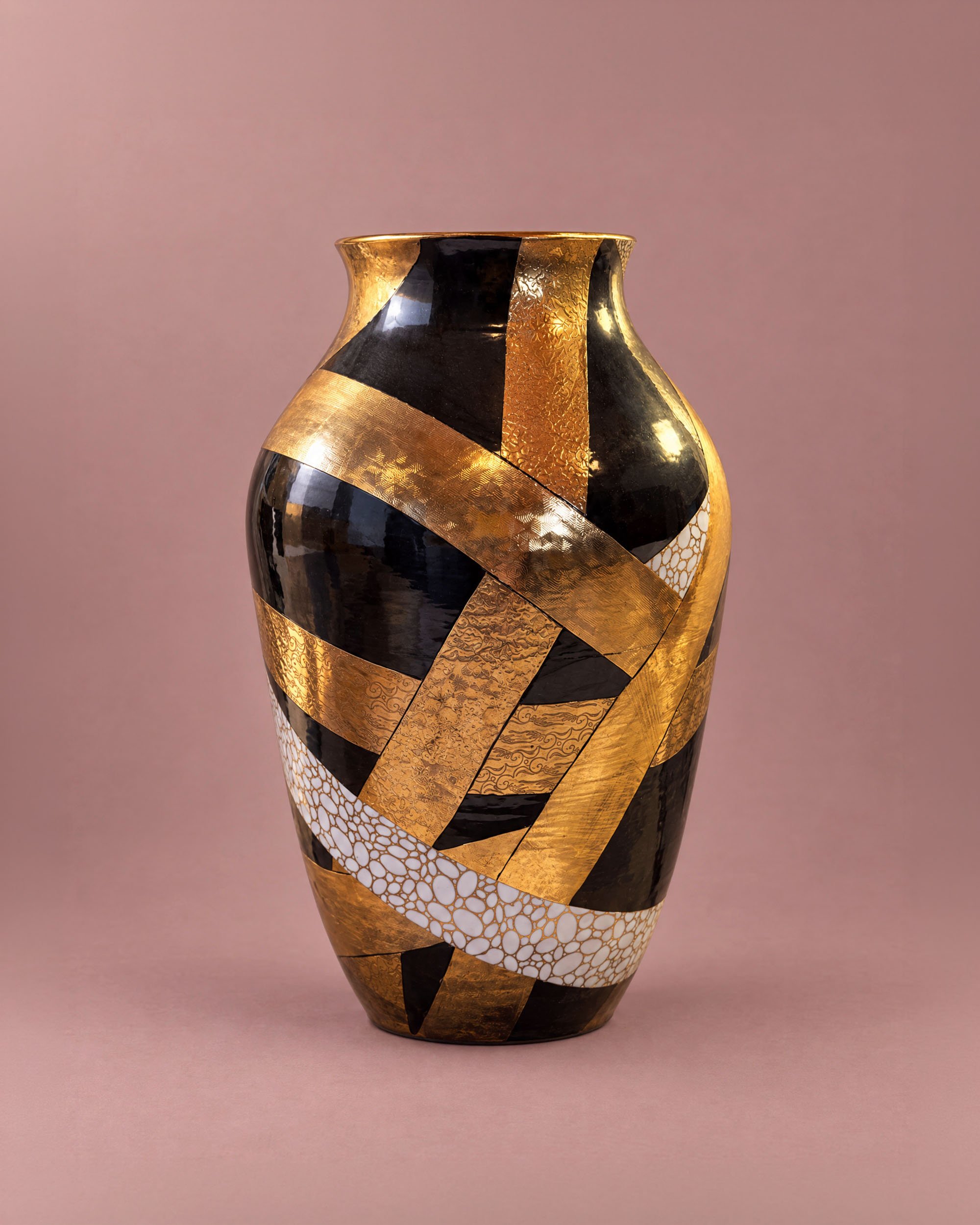ceramic_ribbon_vase_side_b_dusty_rose_2500.jpeg