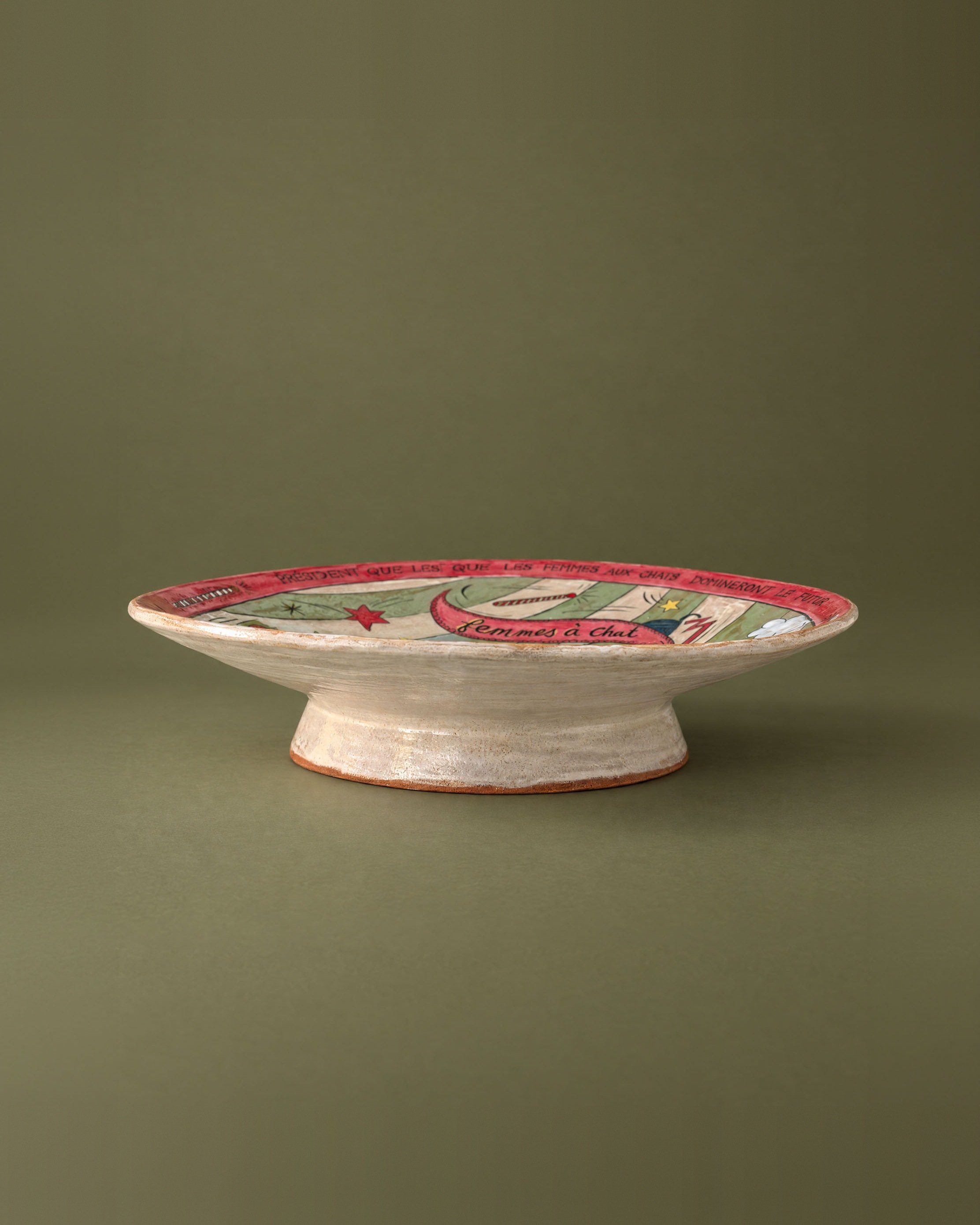 tina_ceramic_side_profile_pedestal_olive_4x5.jpg