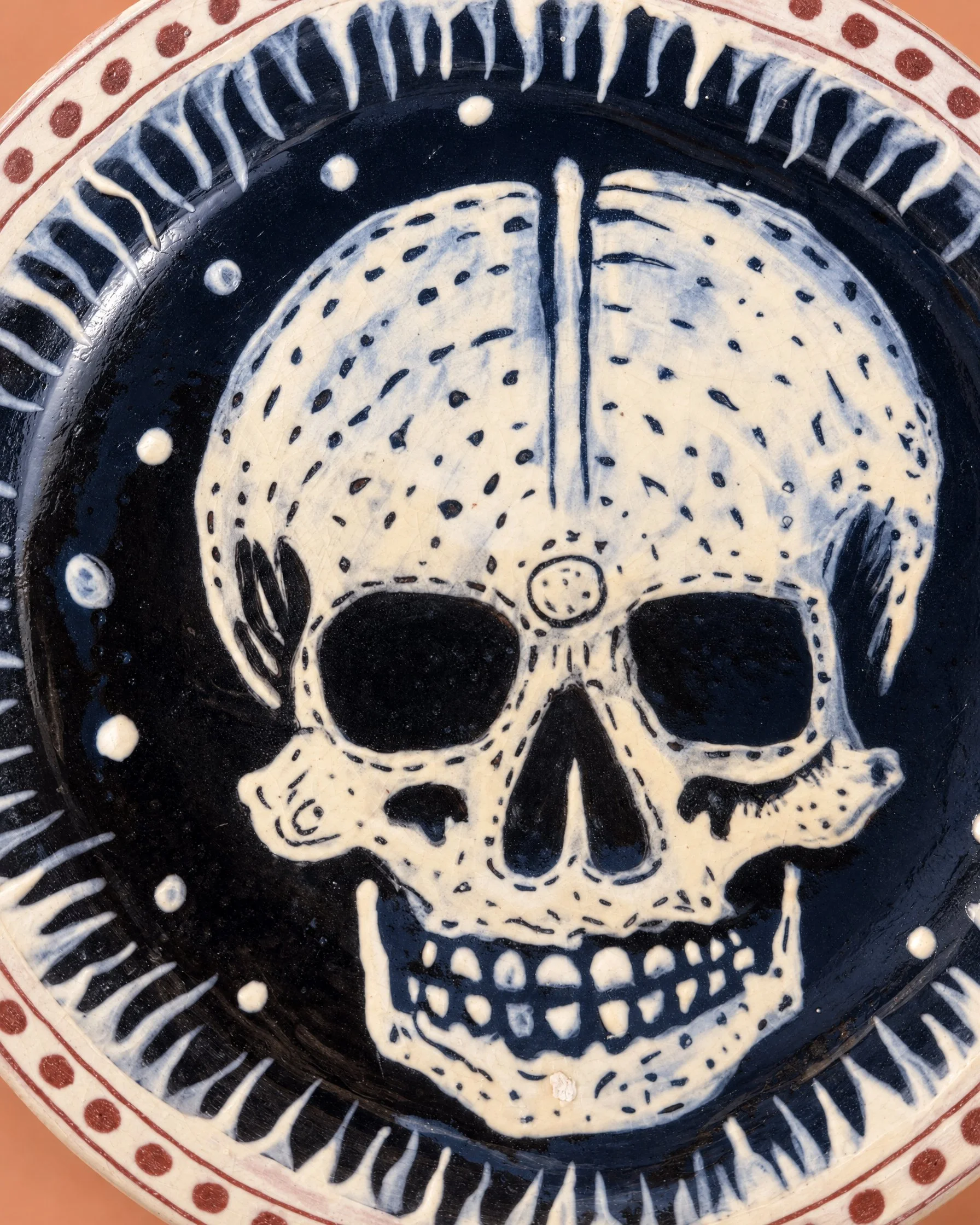 tina_ceramic_skull_platter_skull_macro_apricot_standard.jpeg