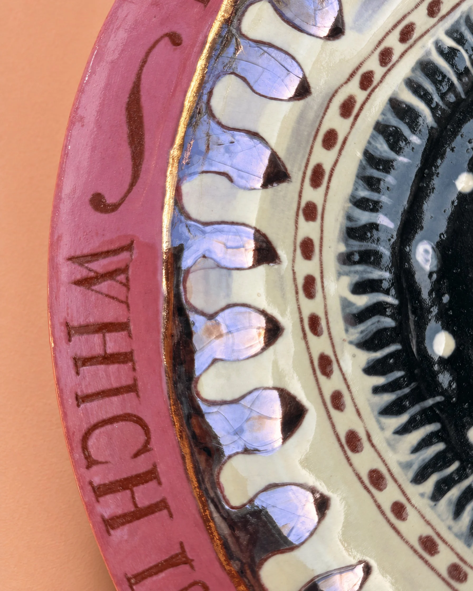 tina_ceramic_skull_platter_rim_macro_depth_apricot.jpeg