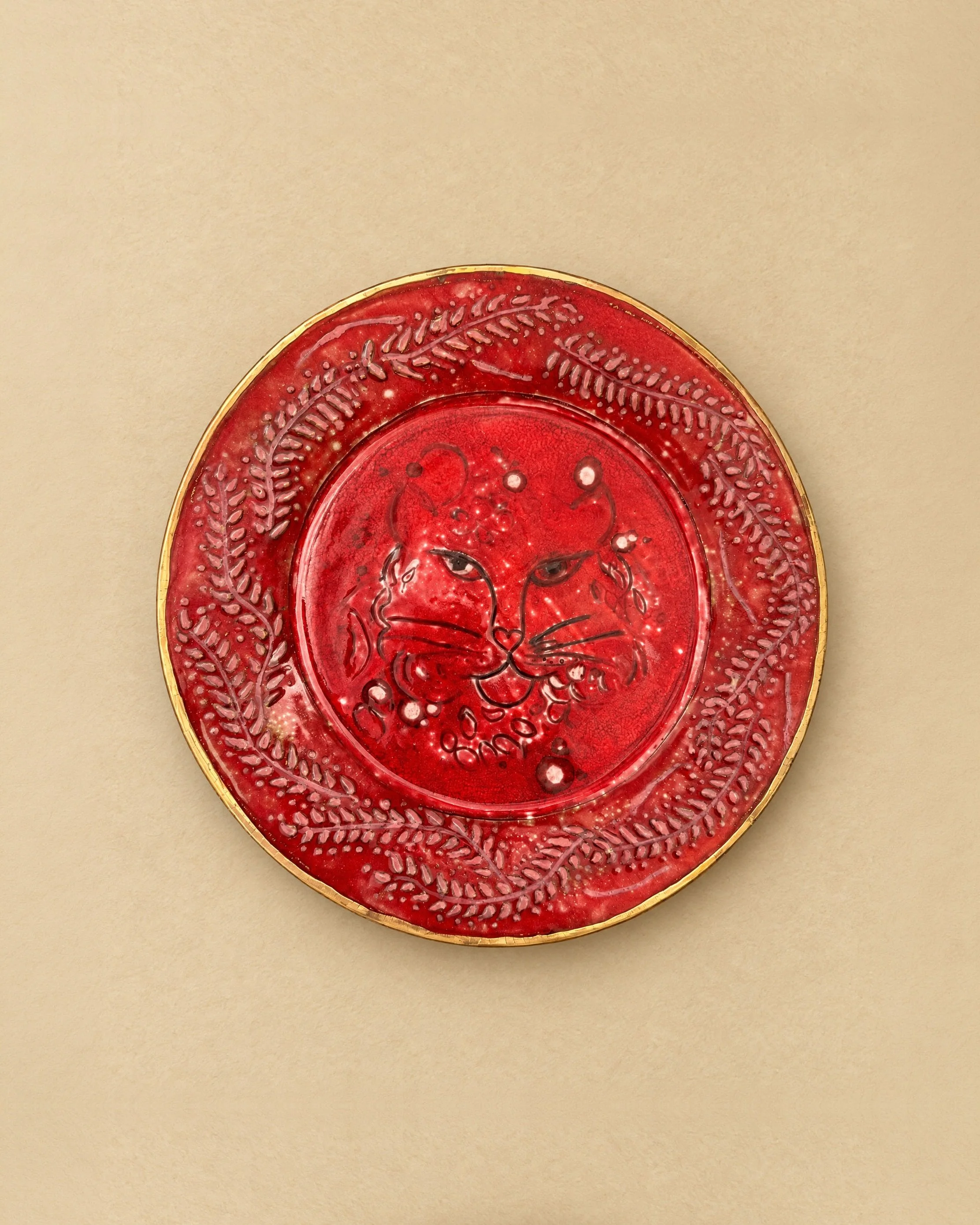 tina_ceramic_lion_plate_front_straw_4x5.jpg