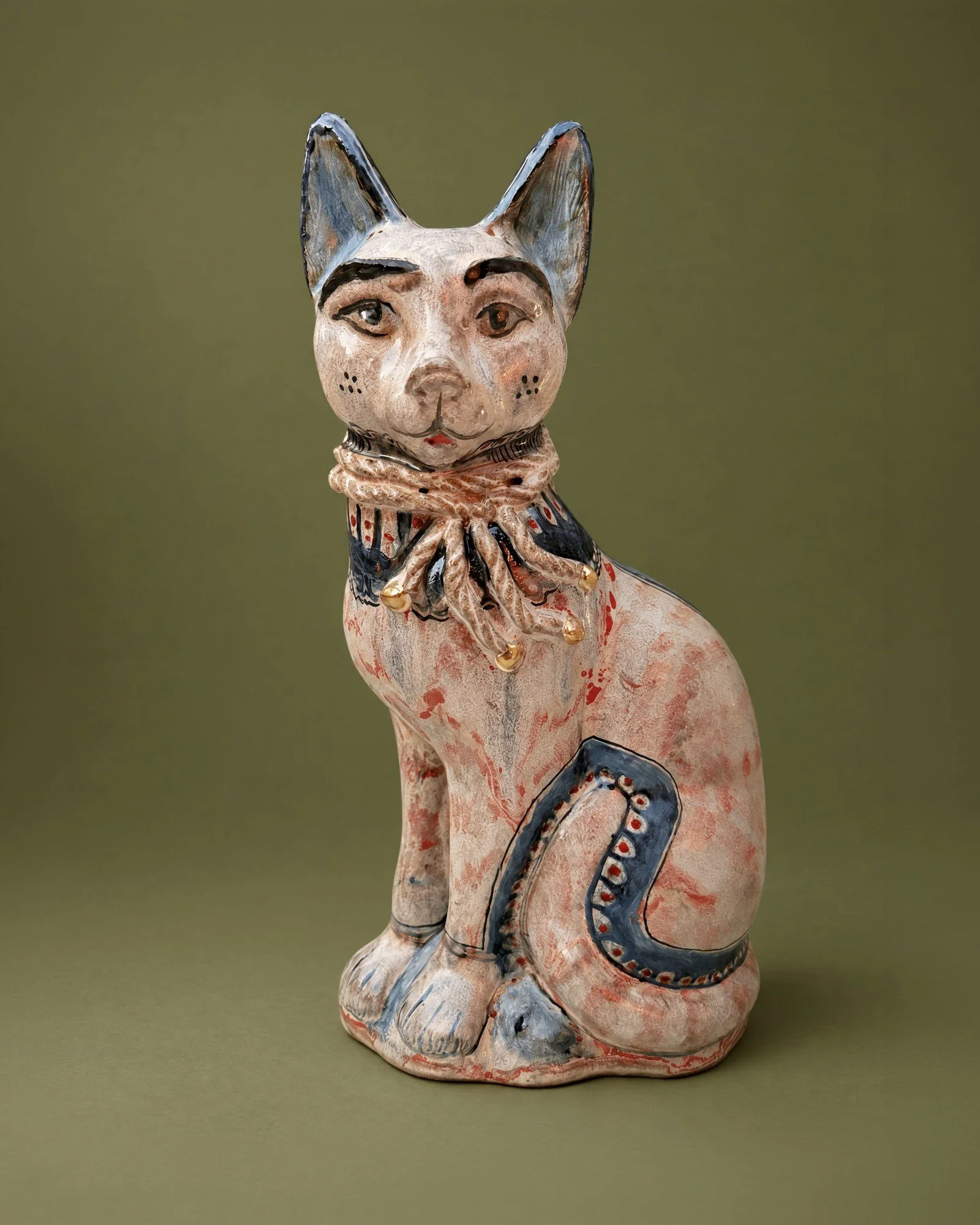 tina-house-standard-ceramic-cat-front_4x5.jpg