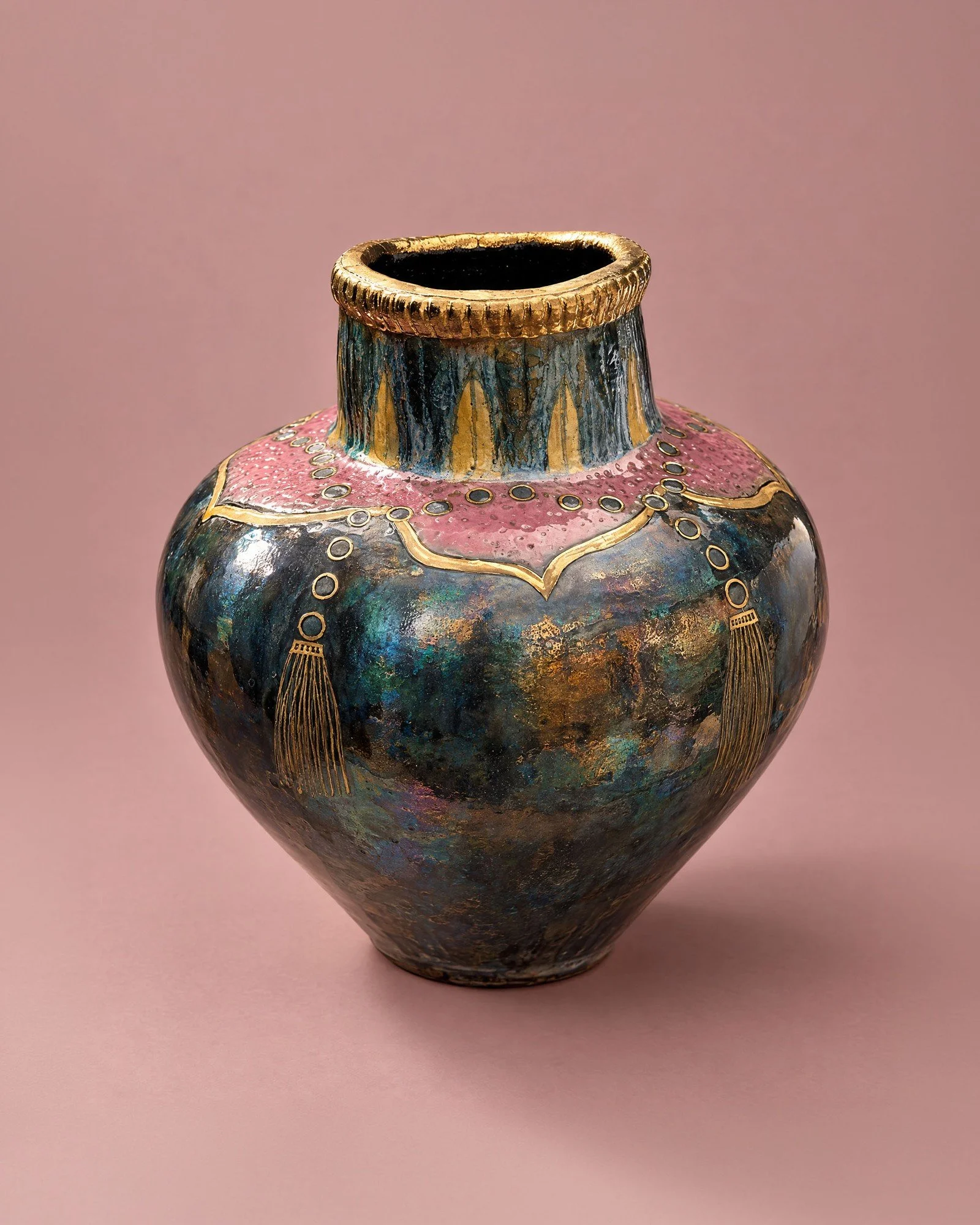 tina-vase-iridescent-lustre-angle-rose_4x5.jpg