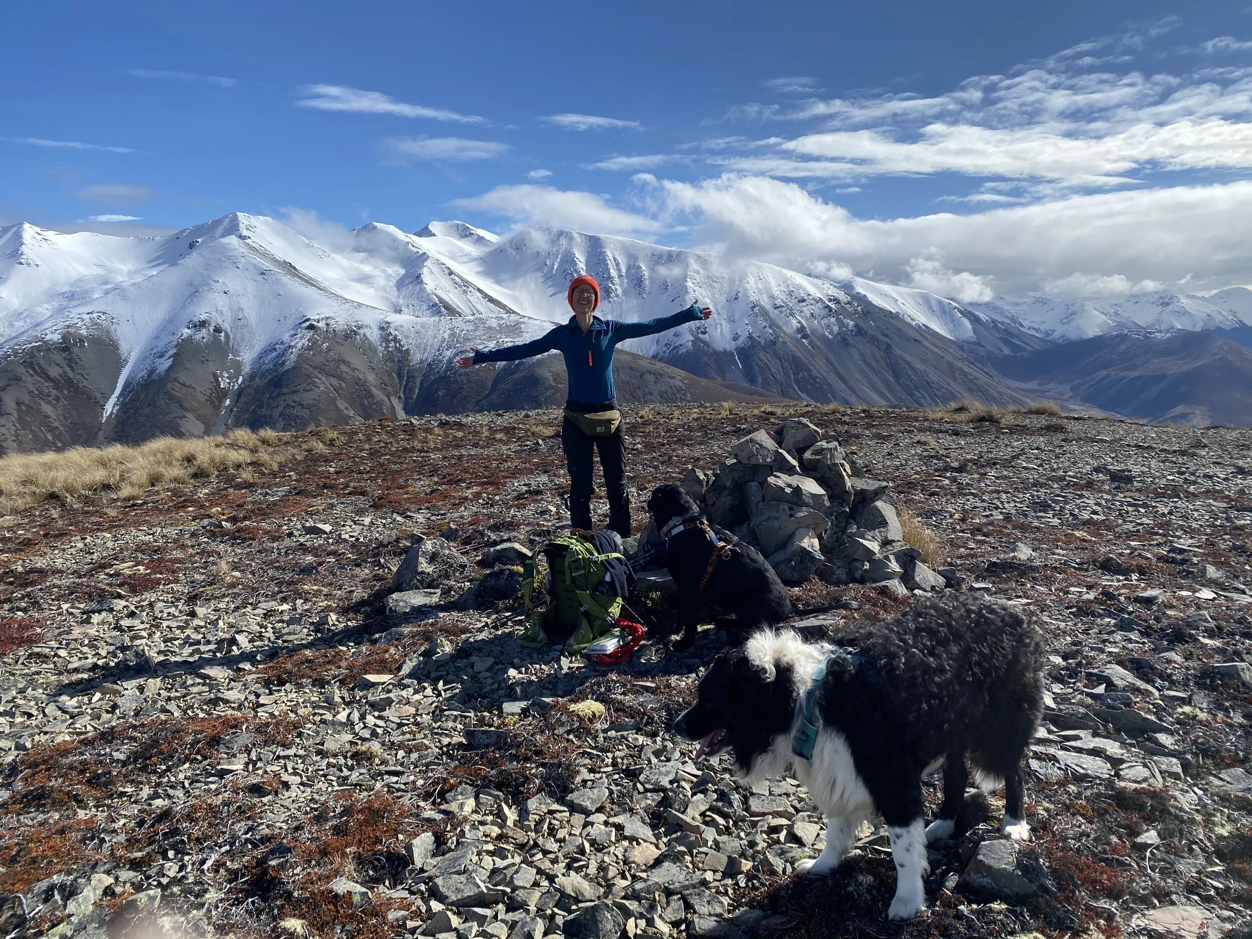 And - ta dah - the top. Maisy’s Mum, Liz, had a new bright orange woolen hat. It sure stands out!
