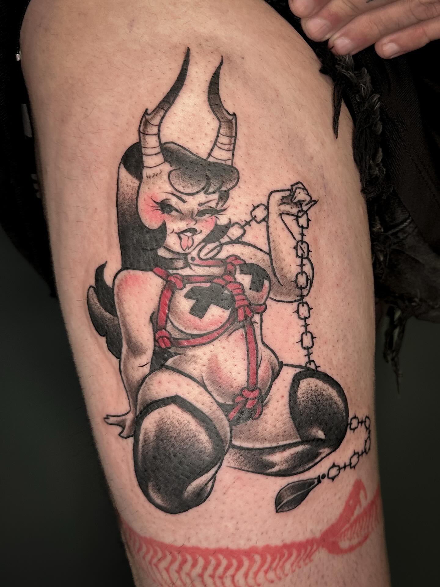 Sassy devil babe for Lilith!
Done at @rabbitrabbitedmonton 
🇨🇦Currently tattooing across Canada - Check my other post for places and dates! 🇨🇦
💌BOOKING ALWAYS OPEN💌 
Currently booking MONTREAL : OCTOBER - NOVEMBER 
DM &bull; EMAIL &bull; FORM 
