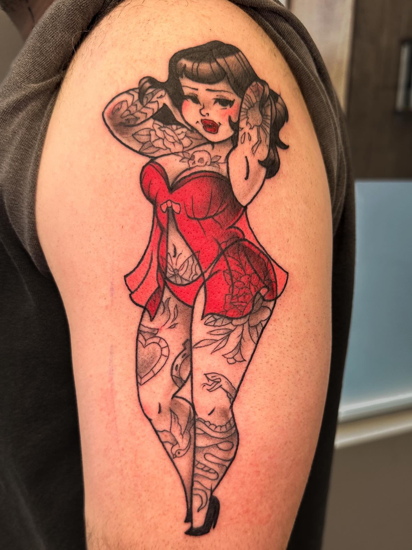 More babes with tiny tattoos in 2026!
📍@opheliatatouage 
💌BOOKING ALWAYS OPEN💌 
Currently booking : MARCH &bull; APRIL
DM &bull; EMAIL &bull; FORM 
🪬Link in bio to see all my flashs🪬 
💘Comment, like and share please!💘
.
.
.
❌I&rsquo;m only des