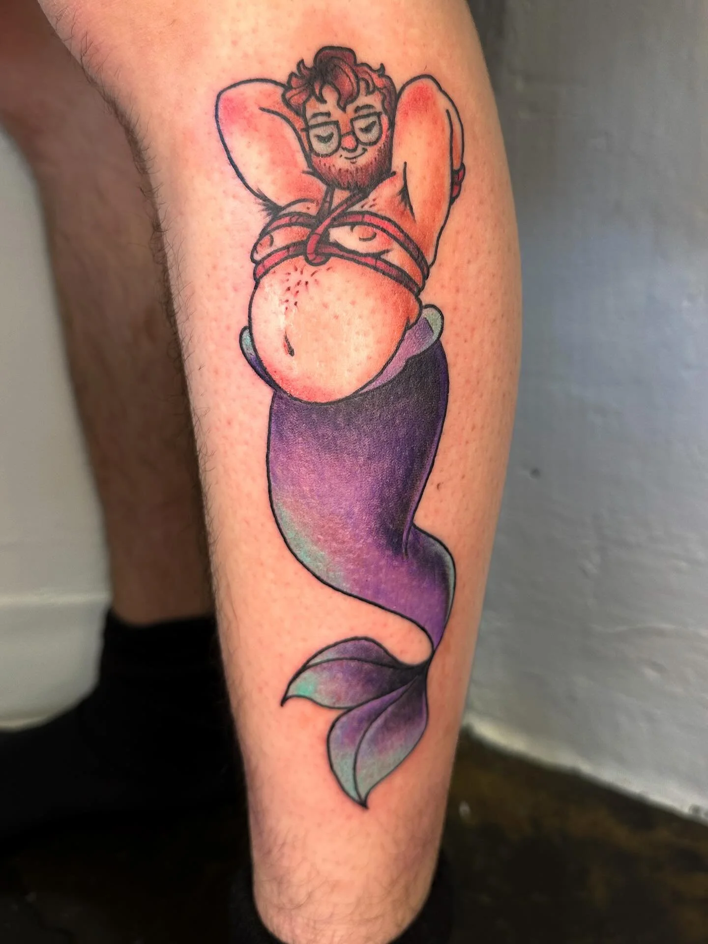 How about more masculine pin ups for 2026? 
📍@opheliatatouage 
💌BOOKING ALWAYS OPEN💌 
Currently booking : MARCH &bull; APRIL 
DM &bull; EMAIL &bull; FORM 
🪬Link in bio to see all my flashs🪬 
💘Comment, like and share please!💘
.
.
.
❌I&rsquo;m o