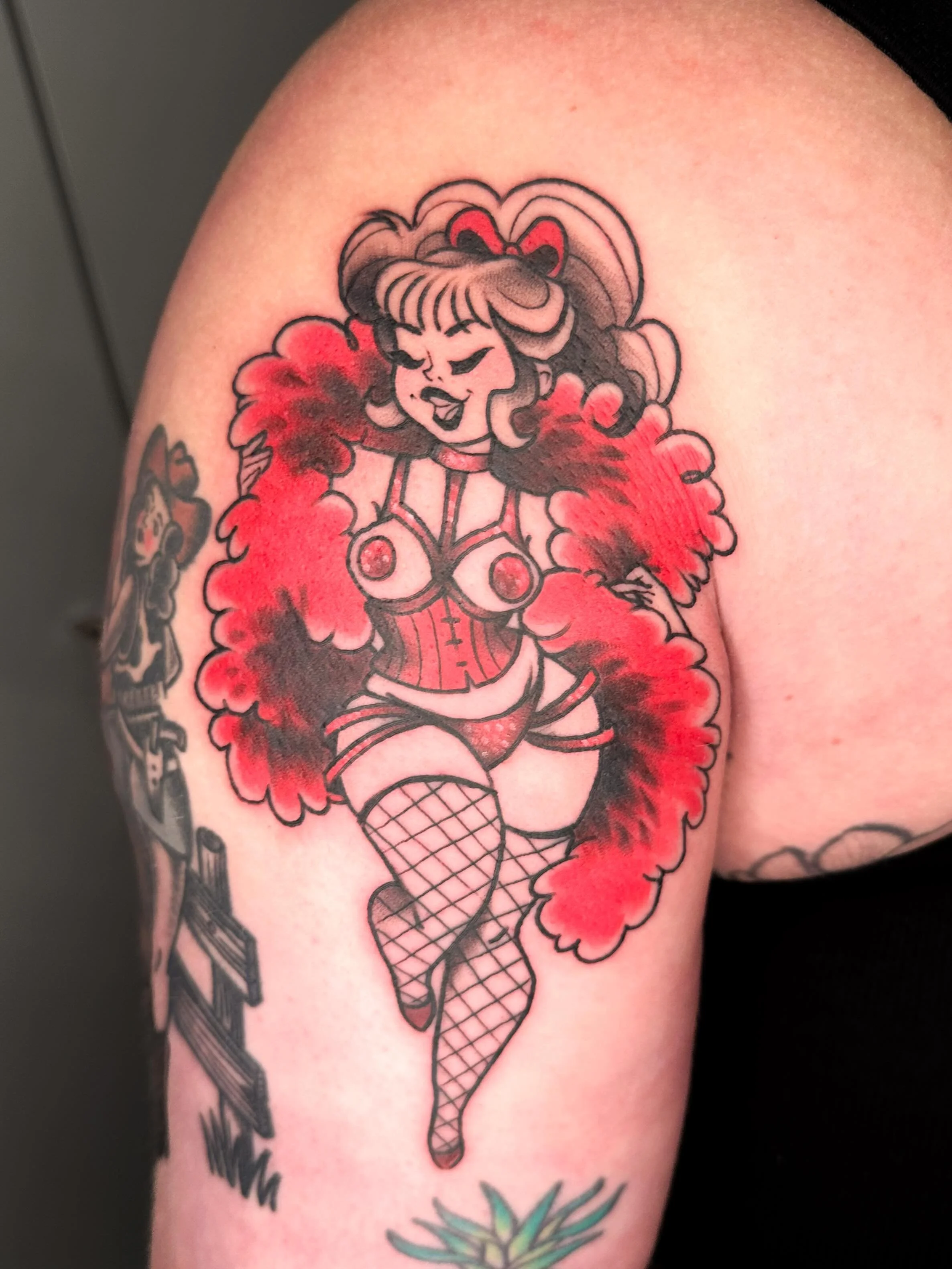 Burlesque babe for @heidi.holliday_ !
I&rsquo;ll be at @burlesquehall all weekend! Come say hi and get cute merch!!
📍@opheliatatouage 
💌BOOKING ALWAYS OPEN💌 
Currently booking : JUNE&bull; JULY &bull; AUGUST
DM &bull; EMAIL &bull; FORM 
🪬Link in 
