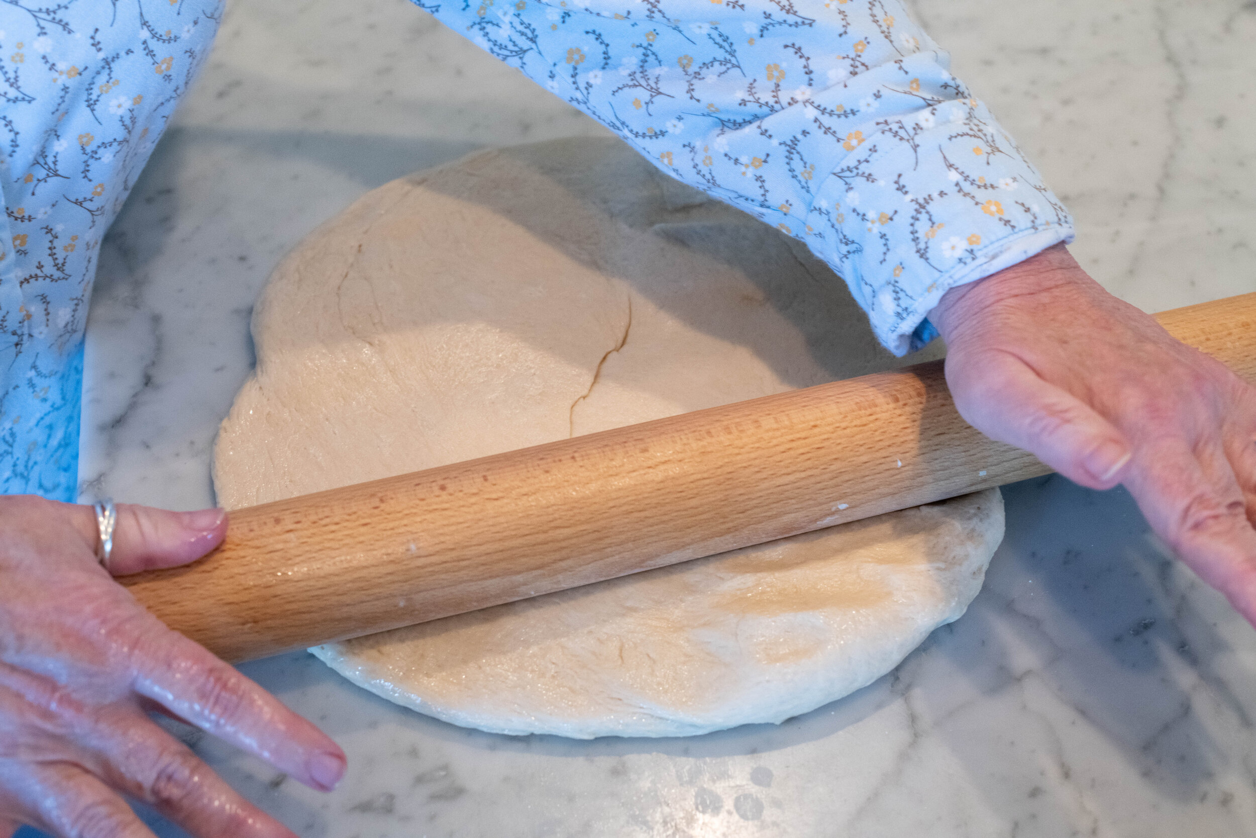 rolling dough-3.jpg