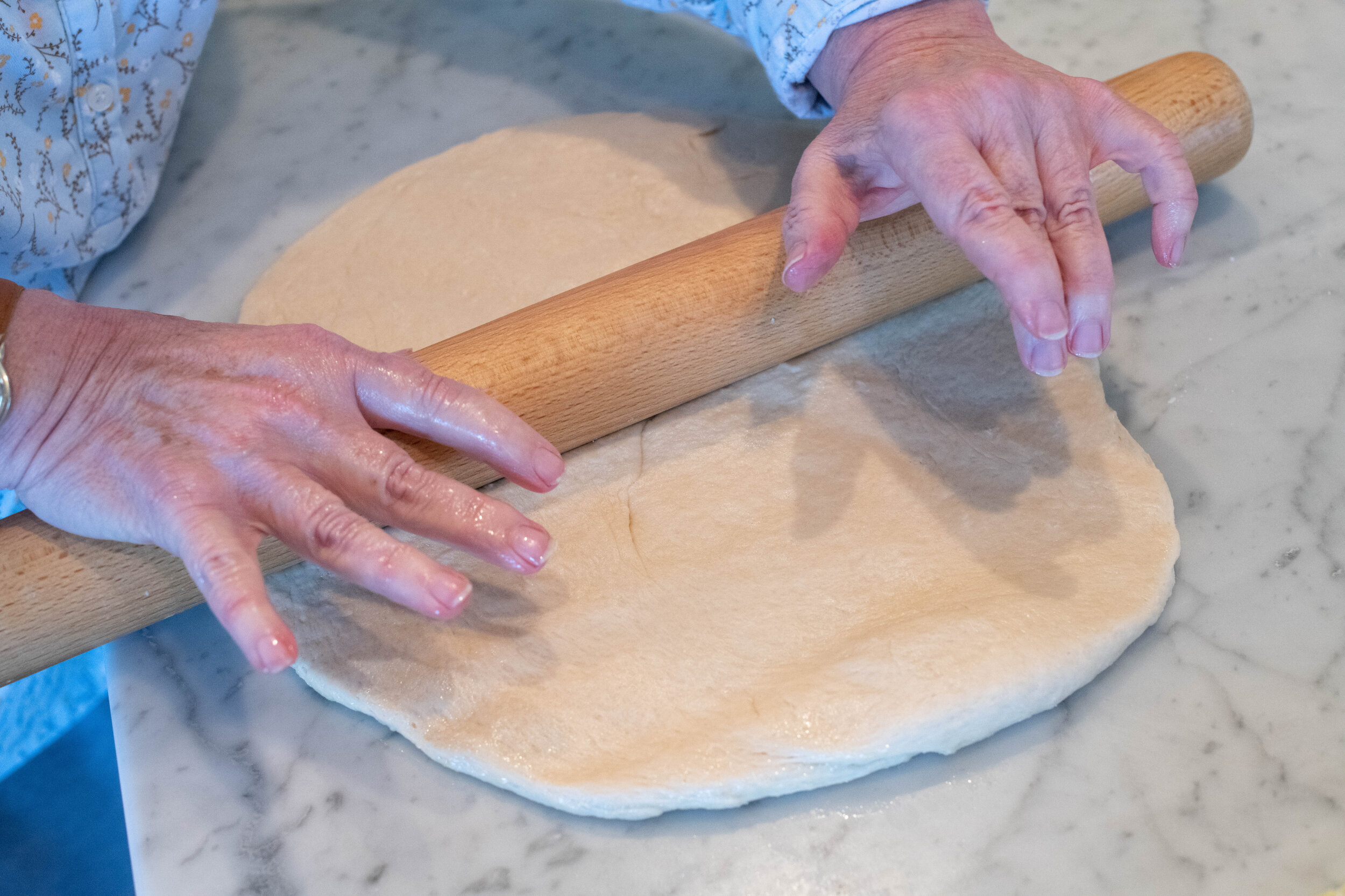 rolling dough-4.jpg