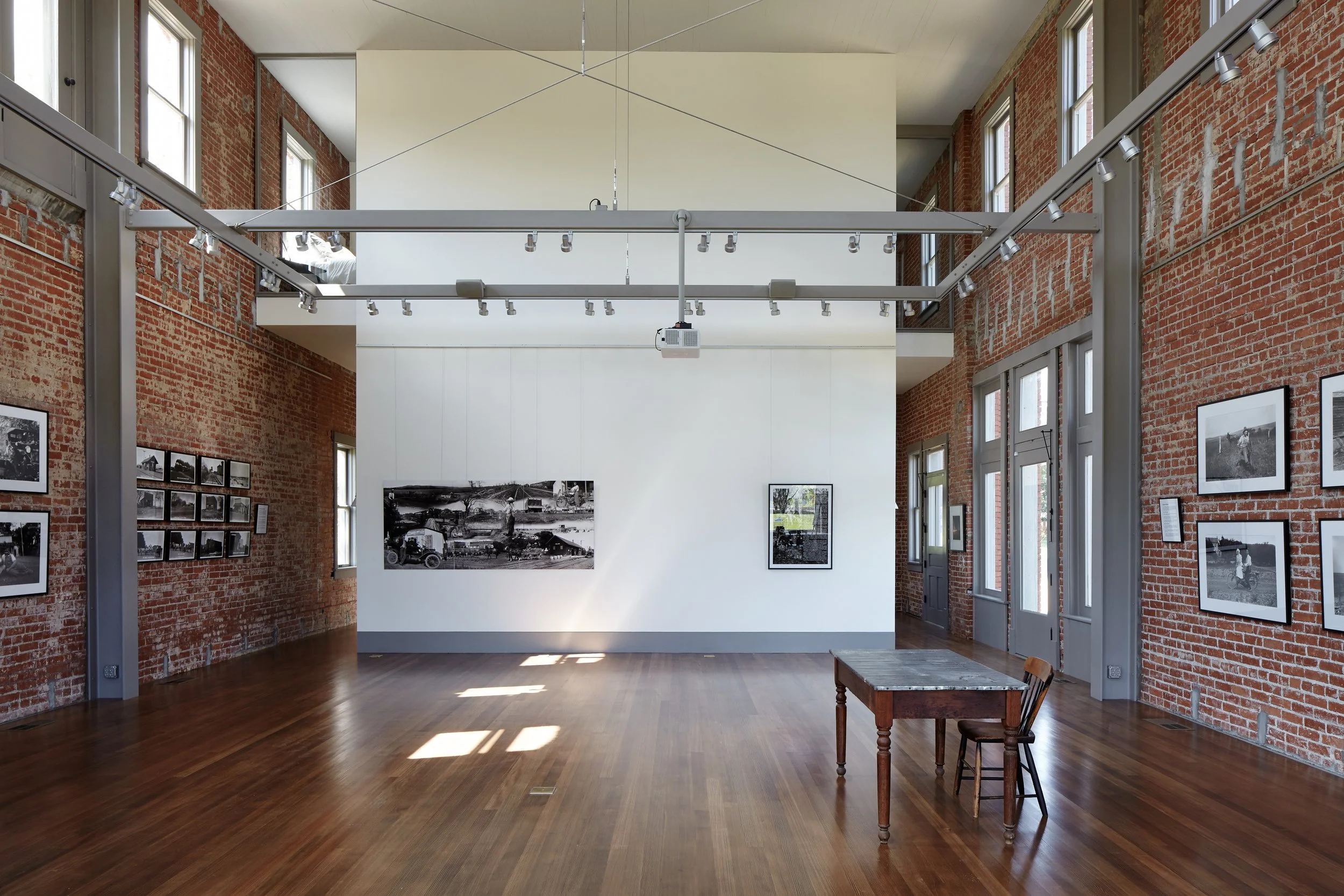 Photo, Mike Sinclair