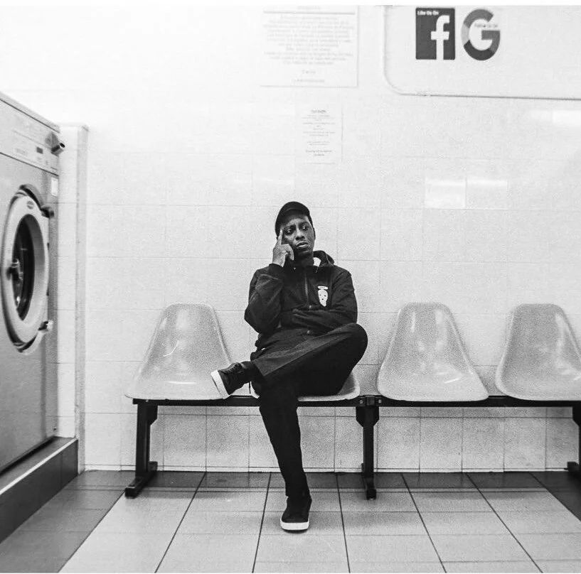 “my criminal not minimal I flipped that /  and multiply with no emotions I make onions cry..” A bar that identifies with the recording artist’s personality.- FOKUS