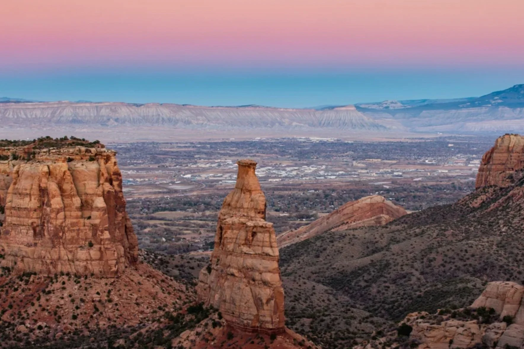 Climber Dies After 30-foot Fall in Colorado