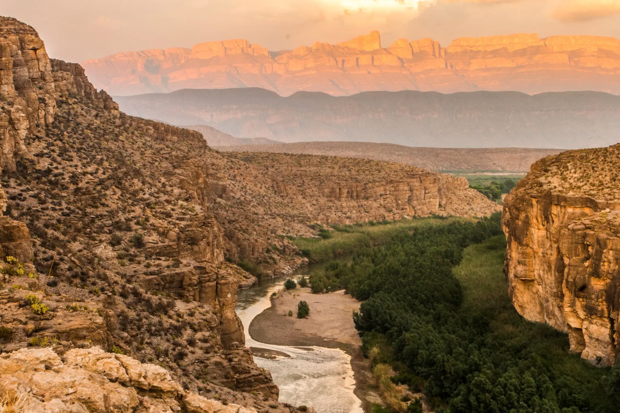 A New Report Says Big Bend’s Border Wall Is Dead—for Now