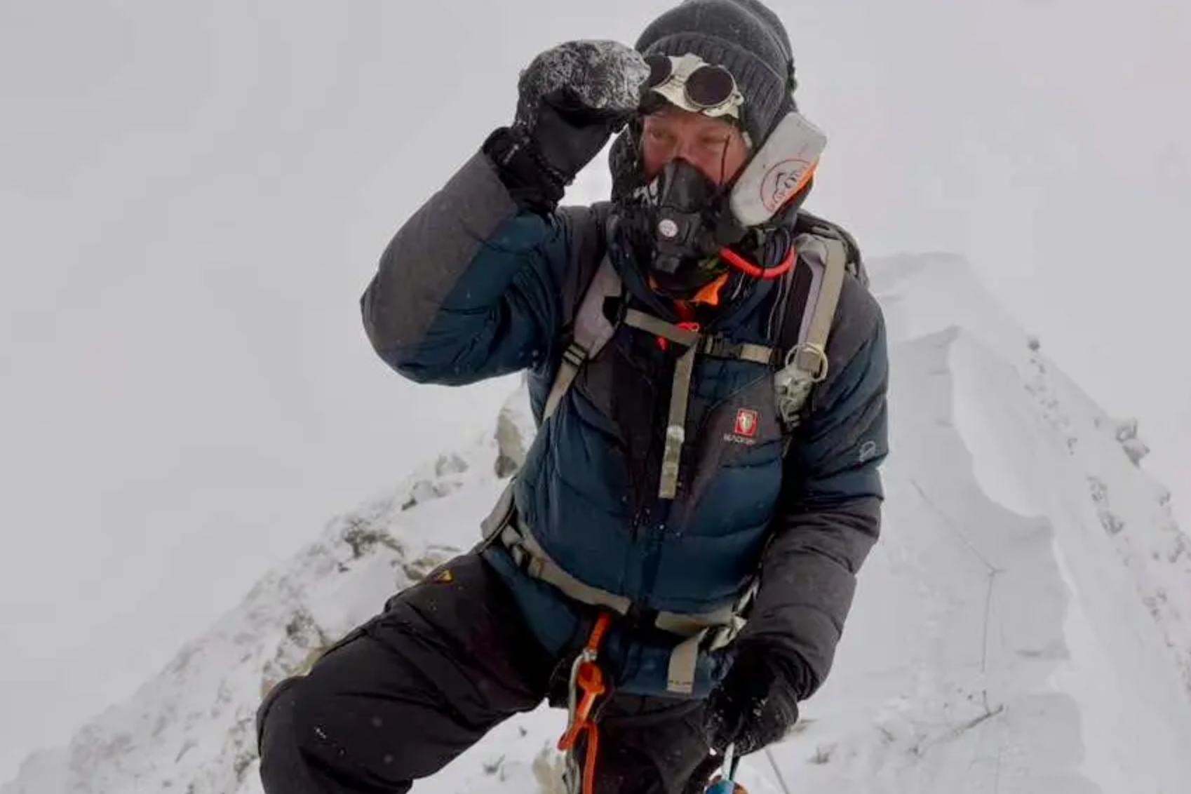 Russian Climber Says His Guide Left Him to Die on Makalu