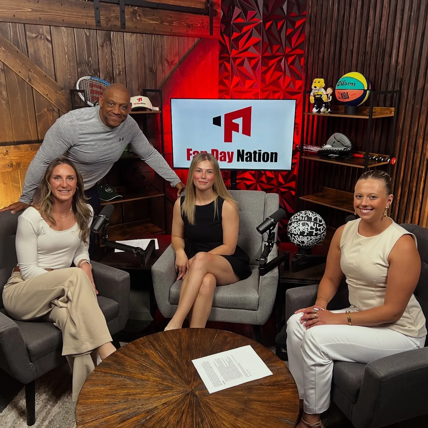 Grateful for the opportunity to get in the studio with @fandaynation 🧠💪🏼
It&rsquo;s so valuable getting to speak on sport psychology and the impact it can have on athletes and parents.

Helping athletes build confidence, handle pressure, and devel