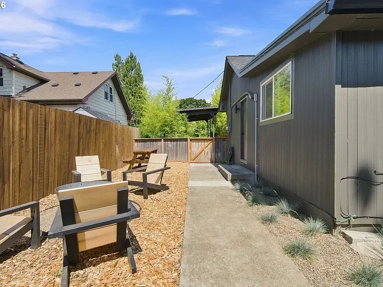 2142 N Humboldt - 40.webp